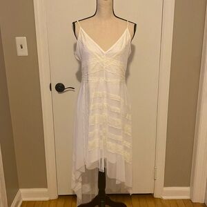 Beautiful BCBGMAXAZRIA dress size L